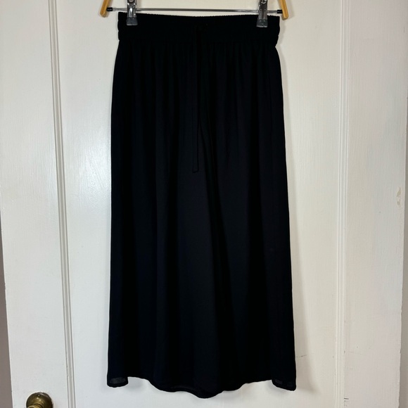 Aritzia Babaton Luiz Wide Leg Culottes - Picture 3 of 8